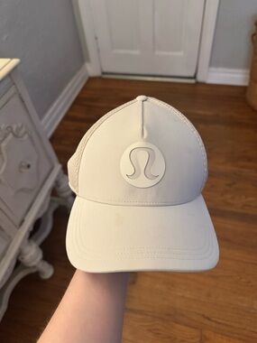 lululemon athletica Logo Trucker Hat